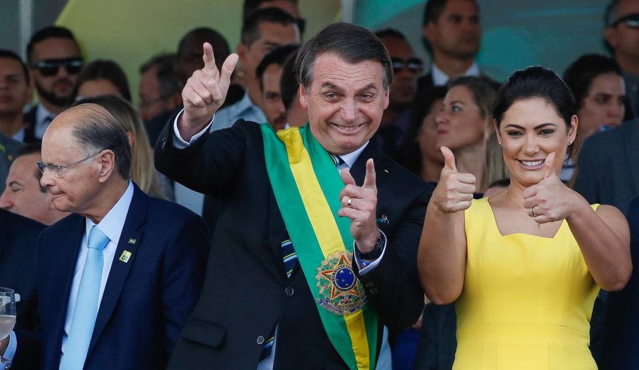 Presidente Bolsonaro e a primeira-dama, Michele, durante desfile da Independência