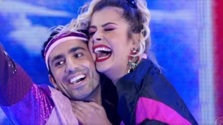 Kaysar vai mal em estreia na ‘Dança dos Famosos’ e revolta a web