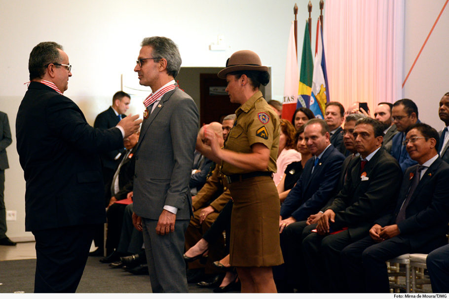 Governador durante cerimônia realizada em Diamantina (MG) na última sexta-feira, 13 – Mirna de Moura/Tribunal de Justiça de Minas Gerais