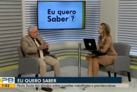 Colunista da Globo chora e pede demissão de telejornal ao vivo