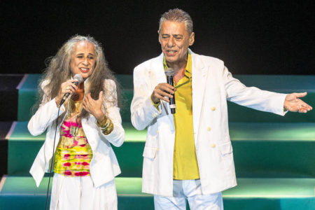 Maria Bethânia e Chico Buarque integram o espetáculo musical