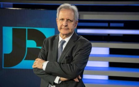 TV Record contrata jornalista Augusto Nunes como comentarista político