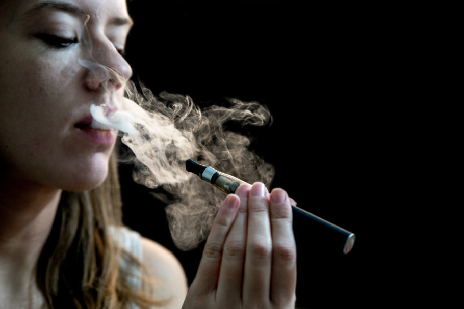 Uso de cigarros eletrônicos estaria ligado a casos de doença pulmonar nos EUA