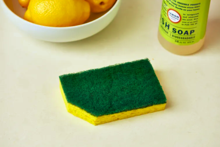 Aprenda uma estratégia que ajuda a usar a esponja ao máximo antes de descartá-la