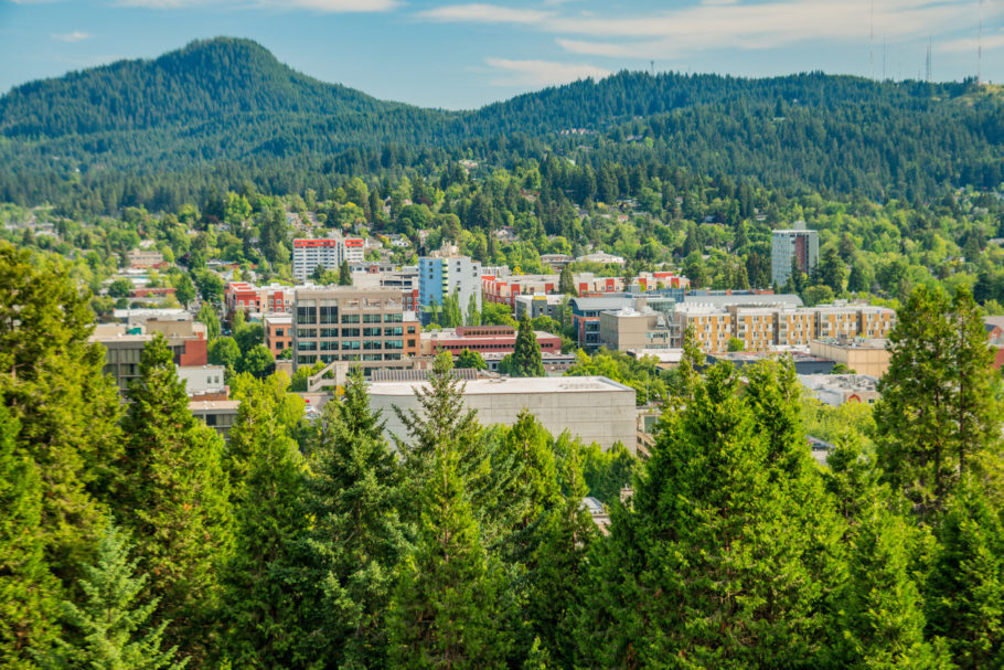 Vista panorâmica da cidade de Eugene, no Oregon  (EUA)