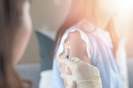 O objetivo da vacina é prevenção, não é eficaz contra infecções ou lesões por HPV já existentes, o que requer um tratamento