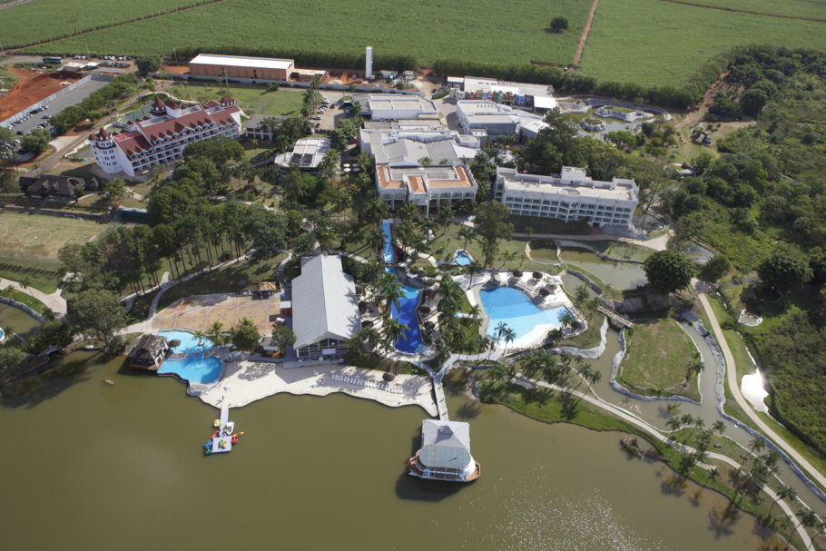 Vista aérea do Mavsa Resort, em Cesário Lange (SP)