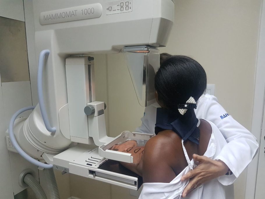 Mamografia é o exame capaz de identificar lesões benignas e câncer na mama