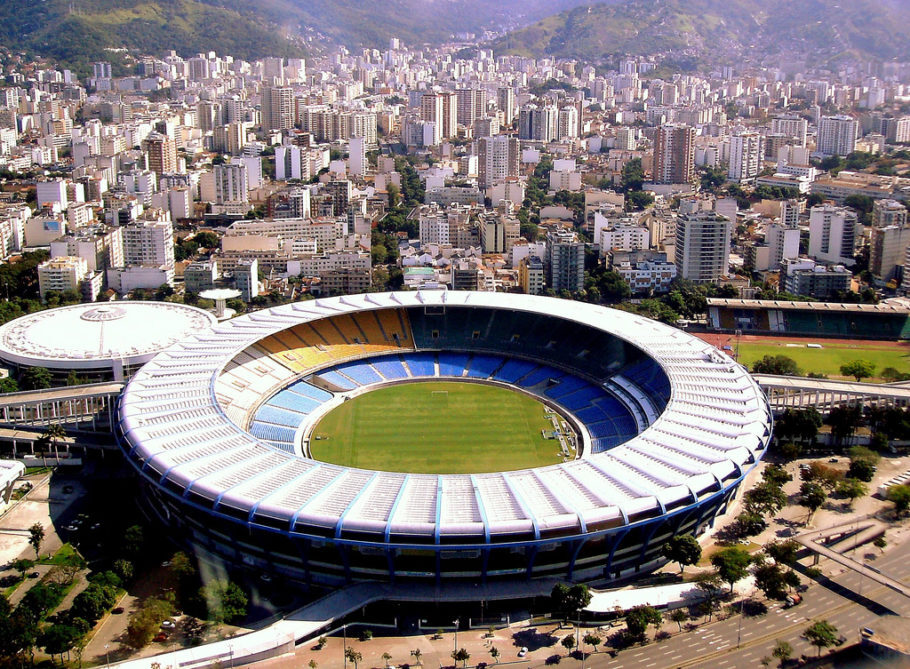 Cidades onde não passar pelo estádio é quase uma ofensa