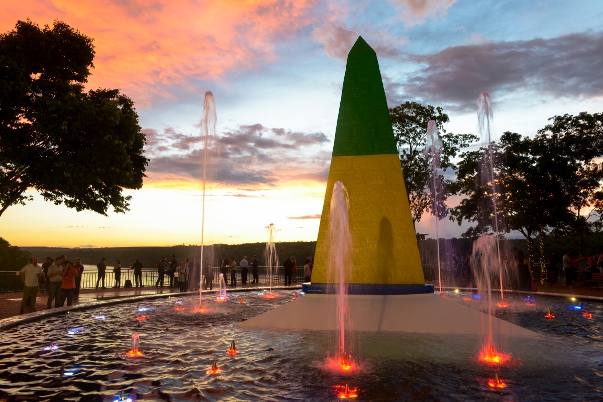 O Marco das Três Fronteiras, em Foz do Iguaçu (PR)