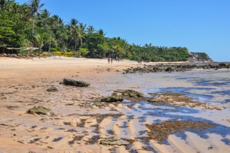 Praia do Espelho na maré baixa