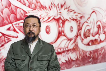 Takashi Murakami dentro da exposição “Takashi Murakami: Lineage of Eccentrics”, uma parceria entre Nobuo Tsuji e o Museum of Fine Arts, Boston(13 de outubro de, 2017)