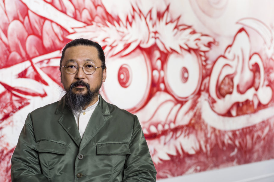Takashi Murakami dentro da exposição "Takashi Murakami: Lineage of Eccentrics", uma parceria entre Nobuo Tsuji e o Museum of Fine Arts, Boston