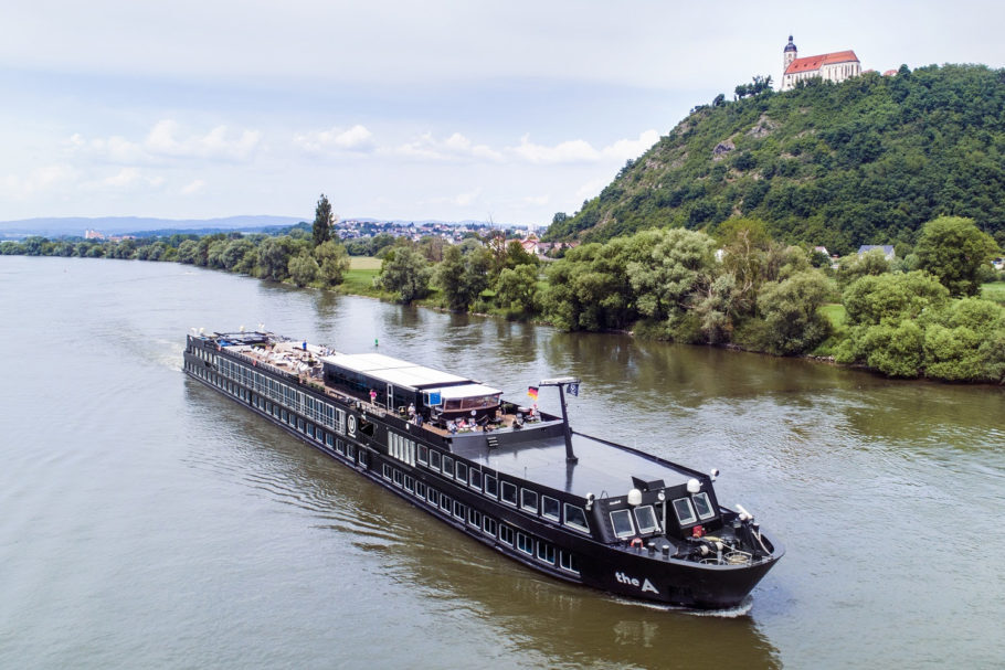 Concebido para um público mais informal e descolado, a viagem fluvial pelo Rio Danúbio percorre os principais legados do império austro-húngaro