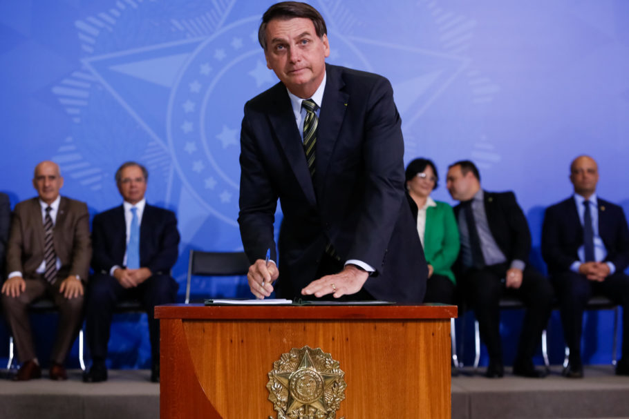 Presidente Jair Bolsonaro durante assinatura do Programa Verde e Amarelo