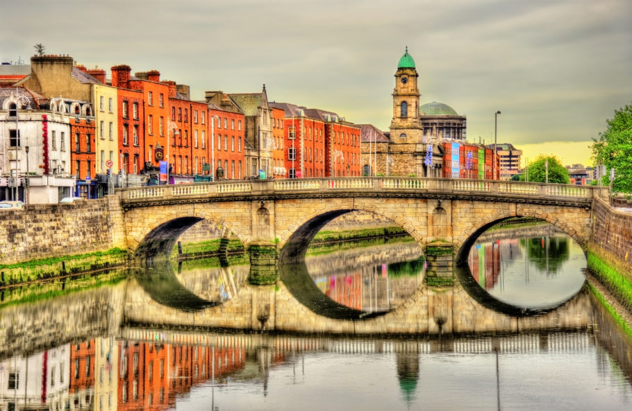 Irlanda oferece bolsas integrais para pós-graduação