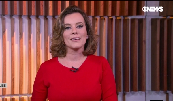 A jornalista Natuza Nery, da GloboNews, chamou Bolsonaro de ex-presidente