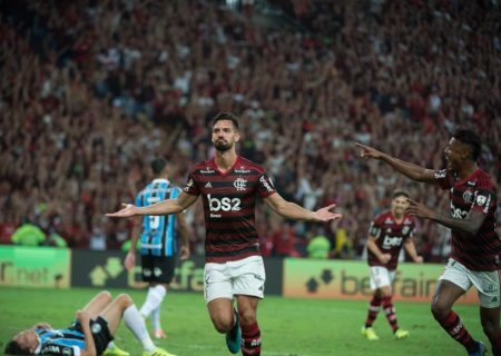 Flamengo divulga vídeo em que Pablo Marí aparece nu e revolta jogador
