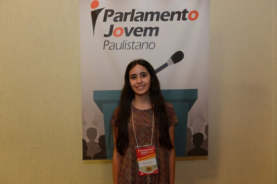  A estudante Mariana Almeida Rocha, uma das autores do Projeto de Lei apresentado dura a edição deste ano do Parlamento Jovem Paulistano