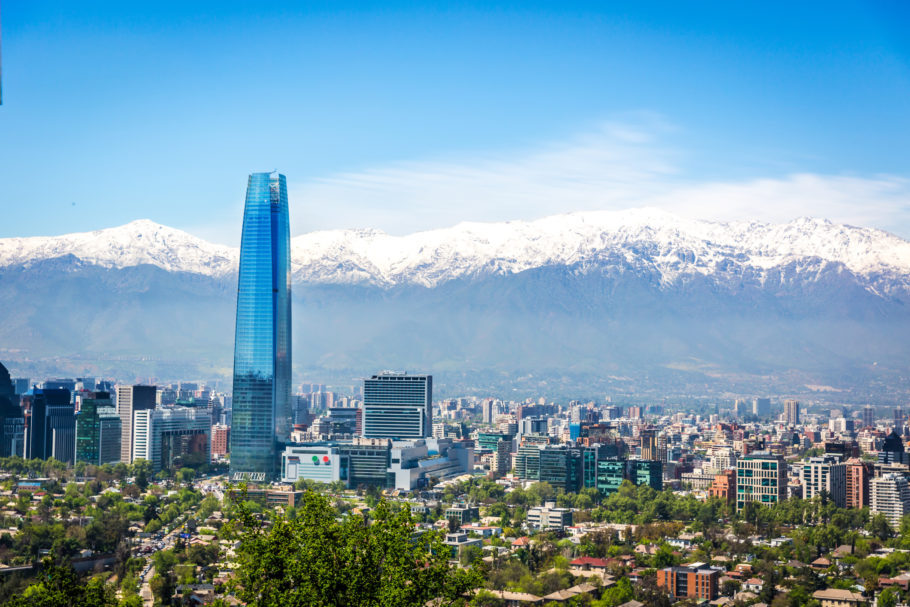 Santiago (Chile) é um dos destinos internacionais  da Latam com passagens em promoção