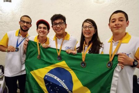 Alunos brasileiros conquistaram quatro medalhas de ouro e uma de prata