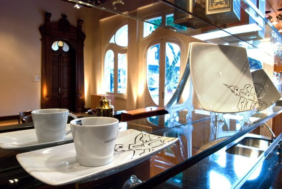 O Café do Paço é um local para saborear diferentes e sofisticados tipos de cafés