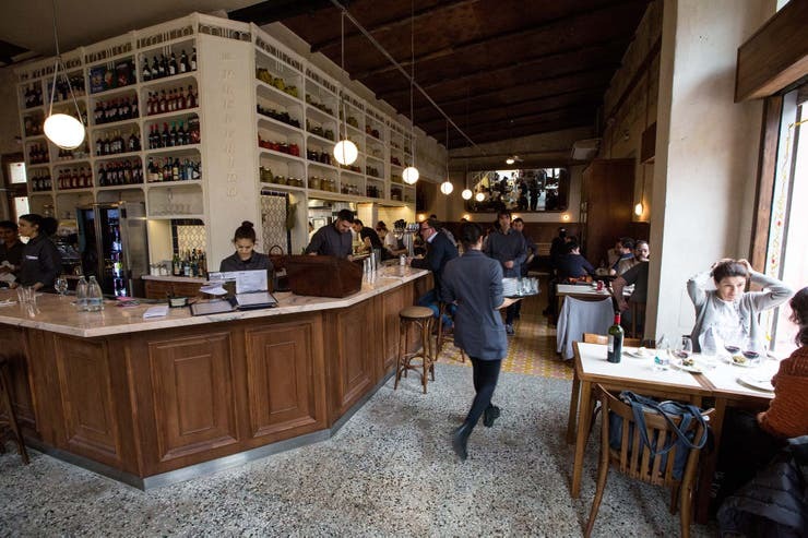Interior do bar El Preferido de Palermo
