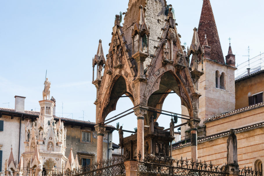 Túmulos de Scaliger, uma obra-prima do gótico italiano