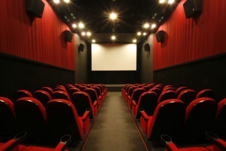 Além de filmes e mostras, a sala também é usada para sessões promocionais, pré-estreias e cabines de produção e imprensa