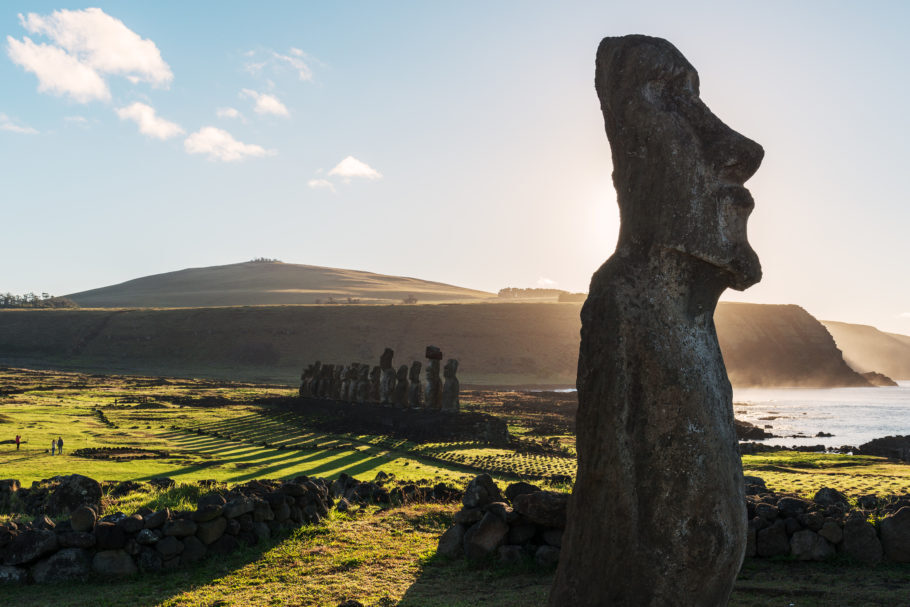 Cada Moai pesa em média 14 toneladas
