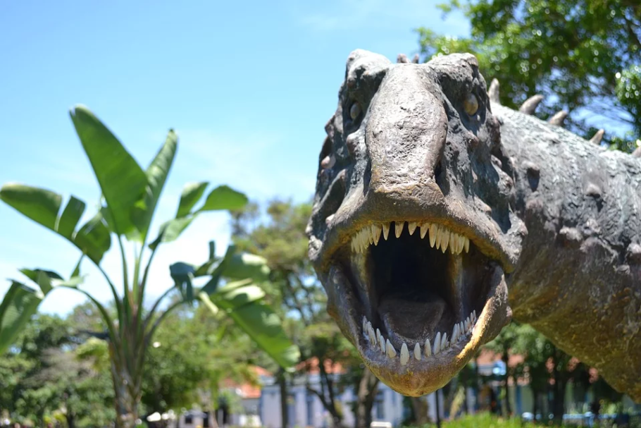  Uma das atrações é o Museu dos Dinossauros, em Uberaba