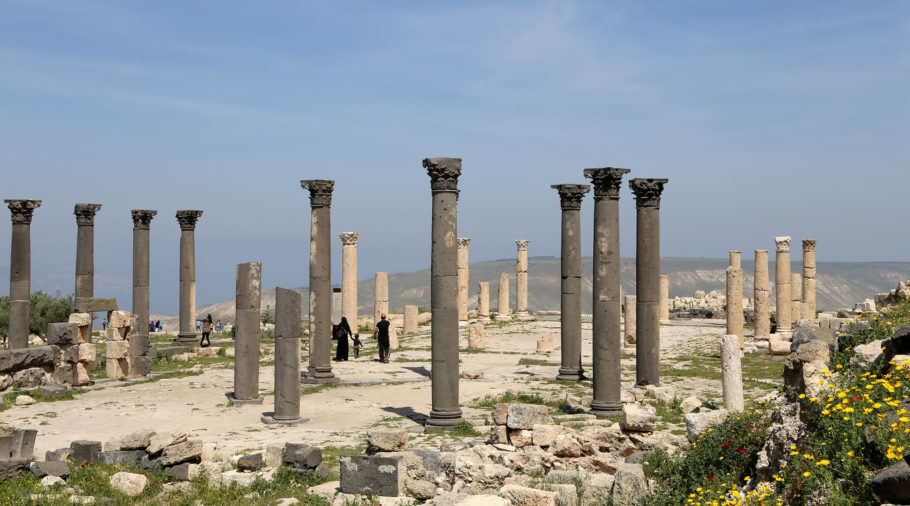 Ruínas de templo romano em Umm Qais , no norte da Jordânia