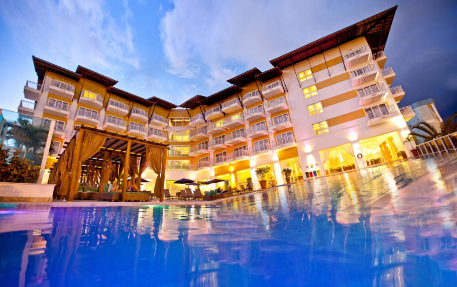  Vista da piscina do Radisson Hotel Aracaju