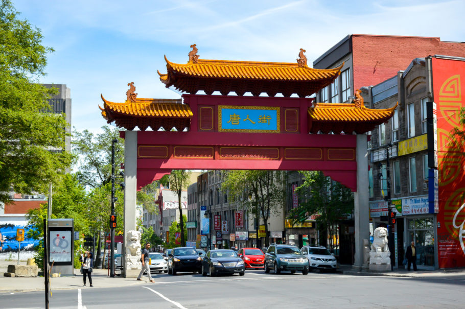 Portão de entrada da Chinatown de Montreal, no Canadá
