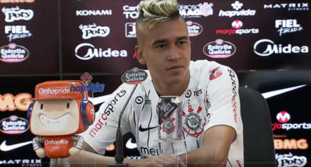 Diretor do Corinthians se recusa a dar camisa 24 para novo jogador