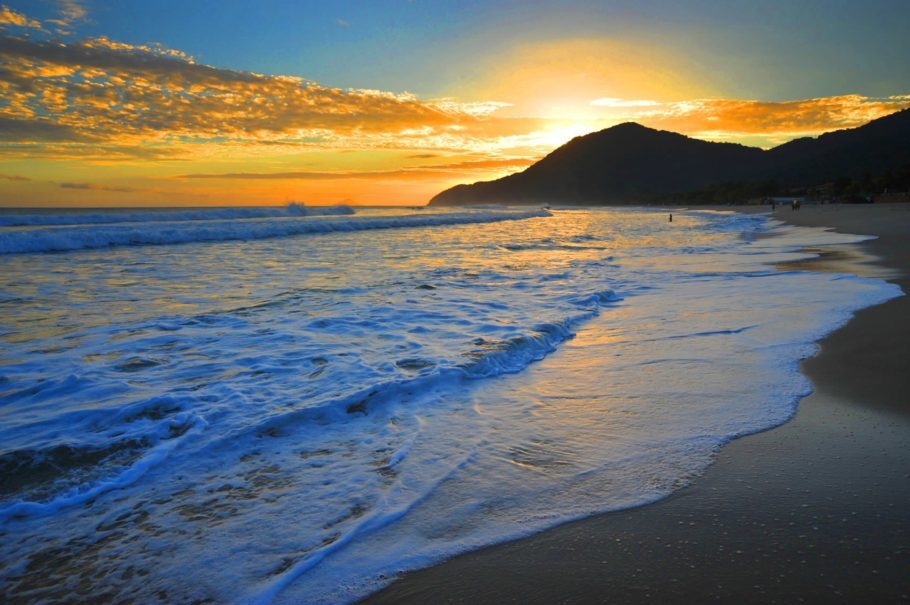 A praia de Maresias é a mais famosa e badalada de São Sebastião
