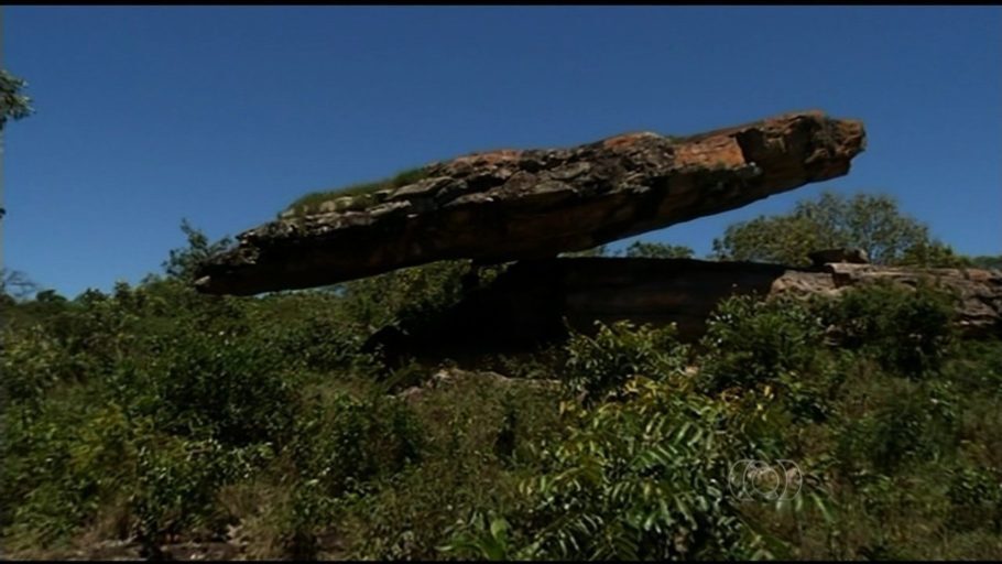 Pedra Chapéu do Sol, um dos principais pontos turísticos de Cristalina