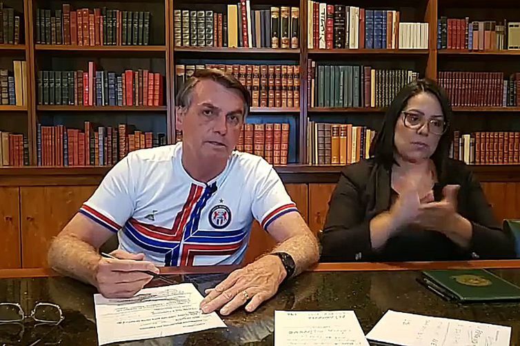  Bolsonaro também aproveitou para atacar a jornalista Vera Magalhães