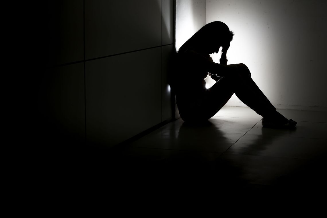 Dados recentes da OMS indicam que aproximadamente 300 milhões de pessoas sofrem de algum sintoma associado à depressão; descubra os sinais menos conhecidos – iStock/Getty Images