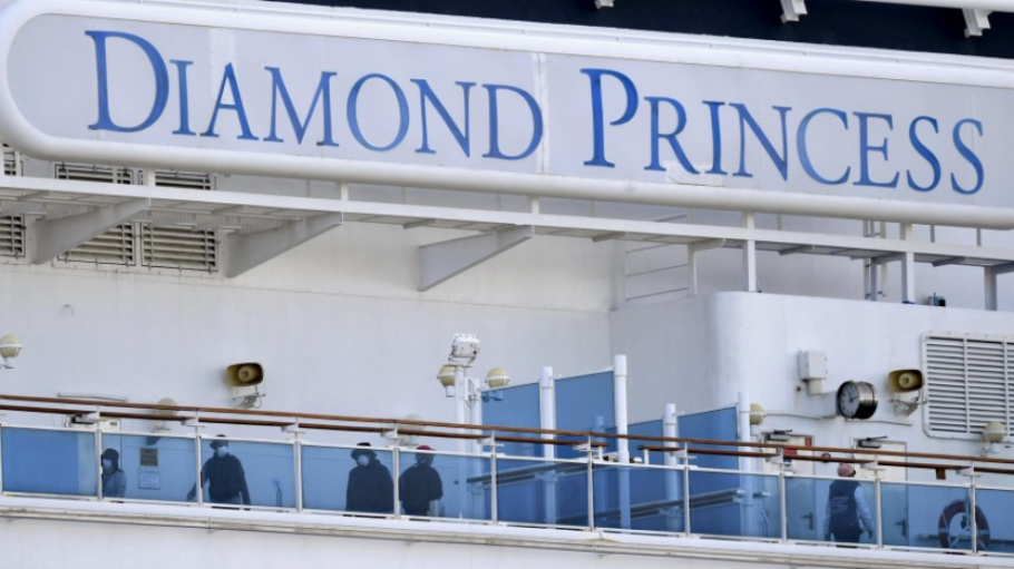 O navio Diamond Princess está ancorado no Porto de Yokohama desde o dia 5 de fevereiro