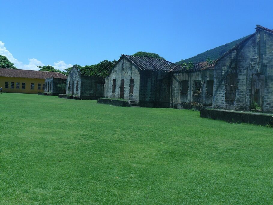 Ruins do presidio Anchieta, no Parque Nacional da Ilha Anchieta, em Ubatuba (SP)