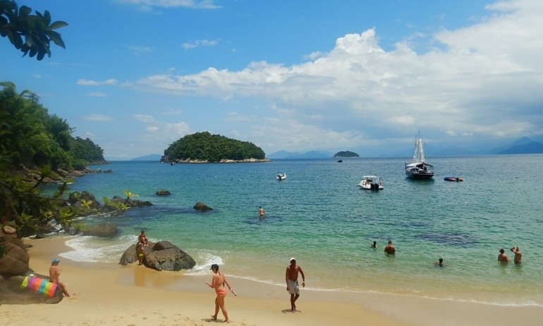 A Ilha das Couves é uma das mais procurados pelos turistas no litoral norte paulista