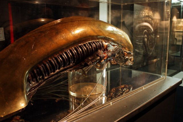 Boneco do Alien, em exposição no Museum HR Giger, em Gruyères, na Suíça