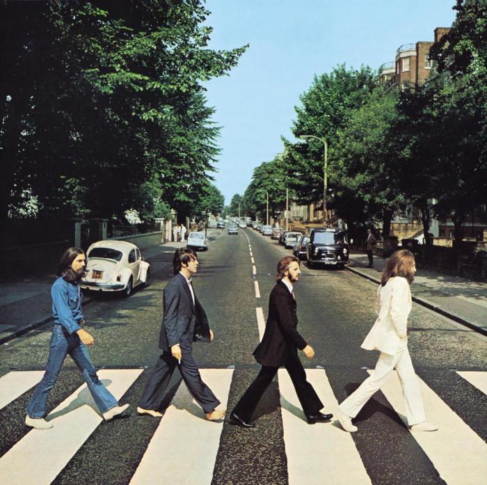 A faixa de pedestres de Abbey Road é patrimônio histórico do Reino Unido desde 2010