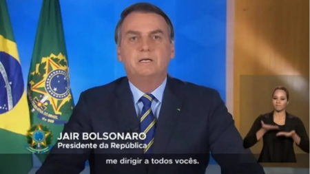 Bolsonaro revolta brasileiros e é chamado de mentiroso após discurso