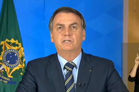Após discurso, Bolsonaro revolta brasileiros e é chamado de criminoso