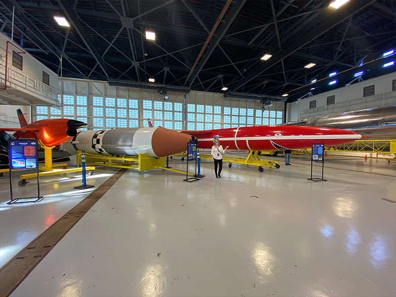  O Hangar C é a primeira e mais antiga estrutura em Cabo Canaveral construída para produção de mísseis