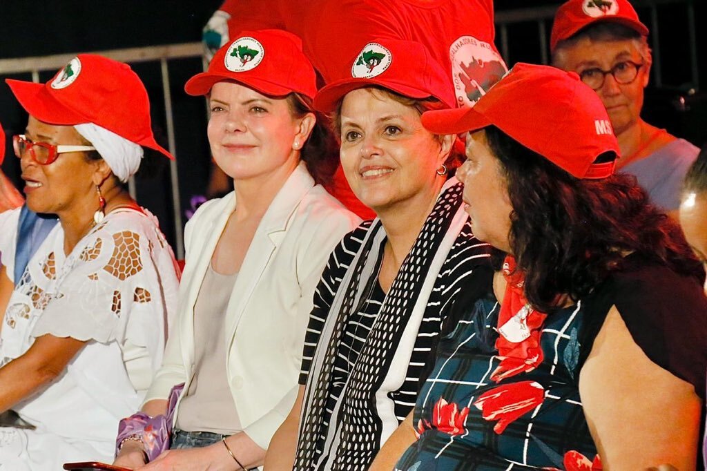 Gleisi Hoffmann, Dilma Roussef e MST Oficial na luta pelas mulheres