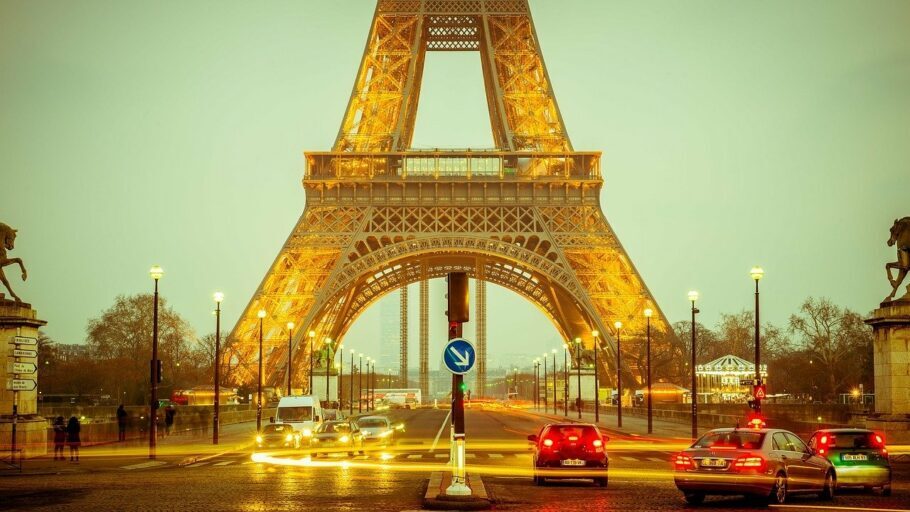 Descubra abaixo o app gratuito que permite visitar virtualmente monumentos como a Torre Eiffel