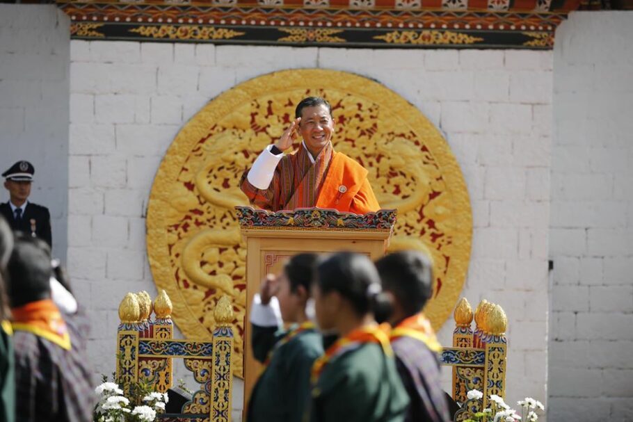  O rei do Burão, igme Khesar Namgyel Wangchuck, que fez 40 anos no final de fevereiro